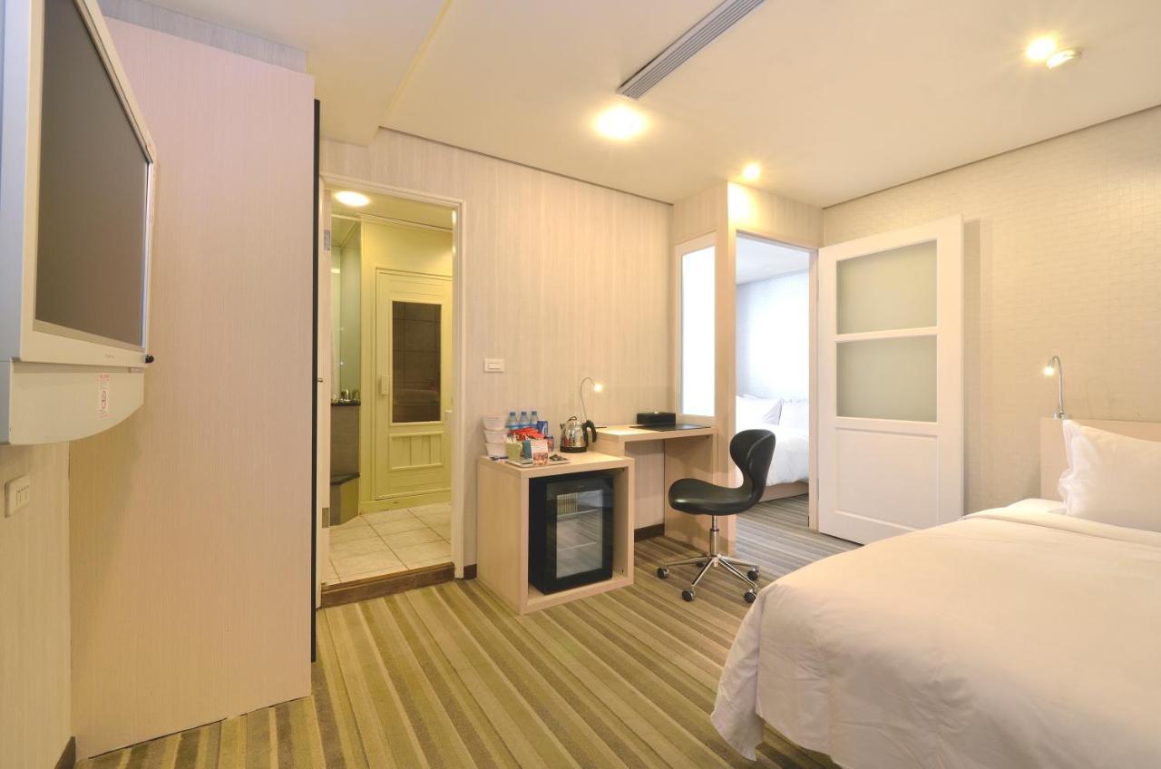 טאיפיי Yomi Hotel - Shuanglian Mrt מראה חיצוני תמונה