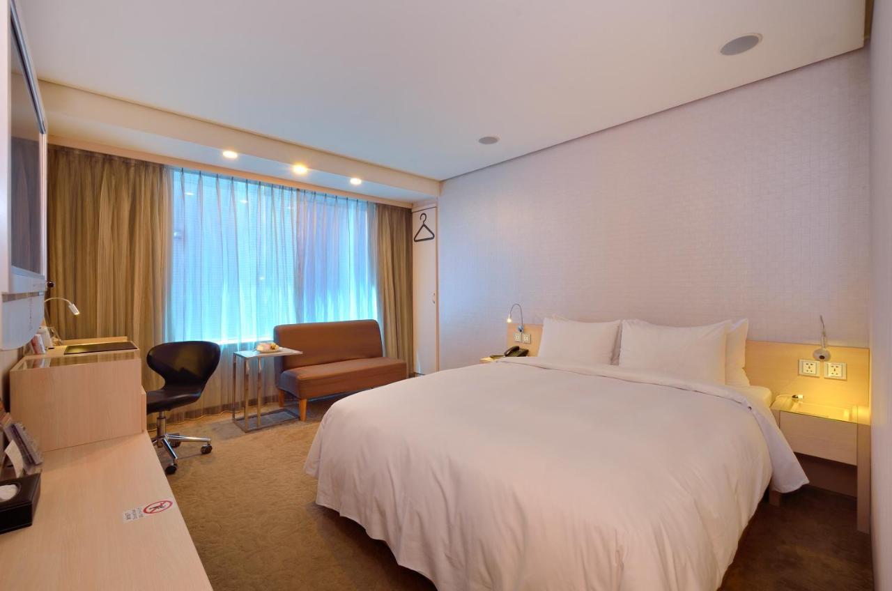 טאיפיי Yomi Hotel - Shuanglian Mrt מראה חיצוני תמונה